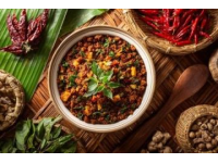 广西特色美食盘点：酸辣鲜香，多民族风味小吃一网打尽