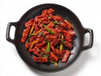 临沂炒鸡：鸡肉嫩滑香辣，无法抗拒的经典美味