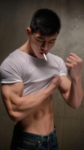 揭秘!腹肌达人曝肥娟隐藏技能,曾是缝纫高手令人惊讶