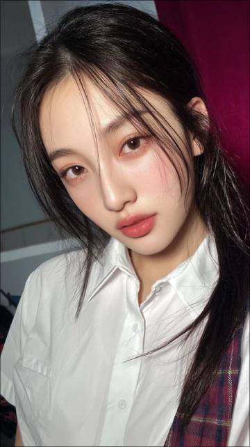 瑾汐二姐恶作剧：真的把鸡蛋在妹妹头上碰碎了！