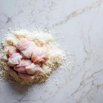夏日解暑必备:轻松制作的冷吃鸡与凉拌佳肴