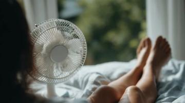 天热解暑小妙招(解暑小窍门防暑常识天热降温方法解暑生活小妙招夏天怎么过才)