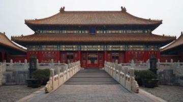 探寻临汾的历史与自然奇观，体验华夏文明的源远流长。