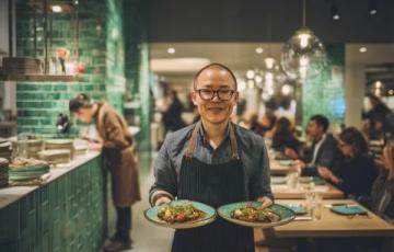 00后烹饪天才陈小东:从醒狮酥到玉兔报喜的新中式美食探索者