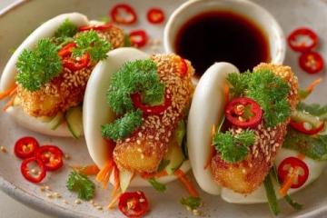 广东特色点心:徐闻菠萝叉烧酥的独特风味之旅