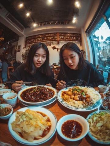 保定必尝面食推荐：羊杂面、铁锅焖面与热干面