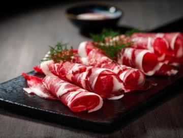 仙林独享盛宴:一人份手打熟成厚牛肉饼的美妙体验