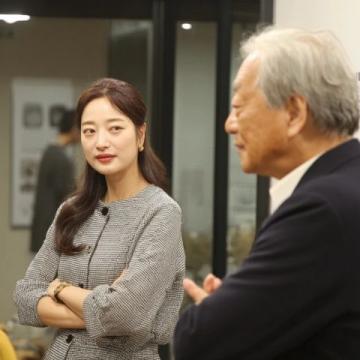 真爱无阻:玫瑰姐姐与朋友探访刘总的全新研发工作室