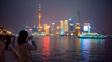 探索魔都魅力:五一上海旅游全攻略,享受外滩夜景、豫园古韵与迪士尼奇幻之旅