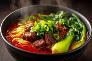 武汉十大美食不容错过，热干面、糊汤粉地道诱人！