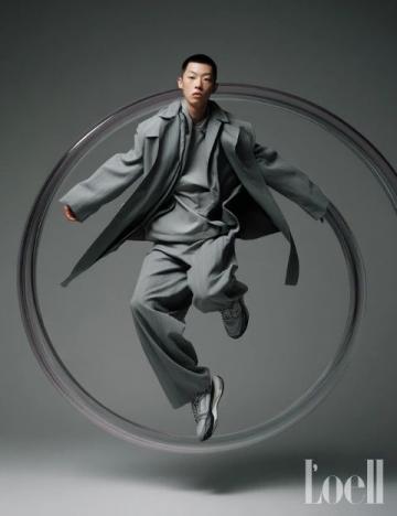 邓为穿搭接地气，像生活中常见的大男孩