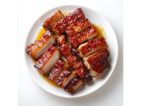 北京烤鸭：酥香至味的京味经典