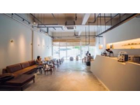 探店BonfireCoffee白石店环境舒适出片率高！江门又多一个网红打卡地~