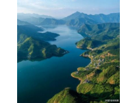 江河交汇京口瓜洲一水间