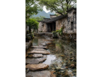 我们从金口河大峡谷出来后，踏入迤沙拉村，就好似走进了千年的时光隧道