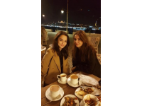 深夜长谈：与姐姐共度美好时光畅聊未来规划