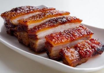 用冰糖还是白糖?红烧肉的甜蜜选择