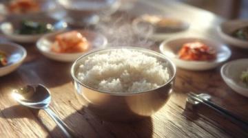 如果饭桌上只有熏拉丝、蒸双臭和喜蛋,你能吃几碗饭?