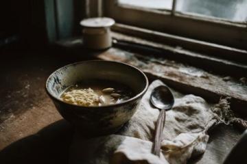古代消暑秘籍：冰酪、槐叶冷淘和绿豆汤