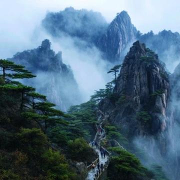 青岛崂山之旅:品味美食美景的独特体验