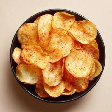 (美食之云南篇)昆明子弟薯片(麻辣味)藏在脆香里的滇式热辣
