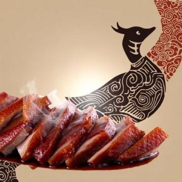 南京一日游之路:从玄武湖解放门出来后,我在张记卤菜店享受了美味的南京烤鸭。