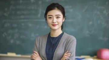北大师资风采:课堂上的知识传递者
