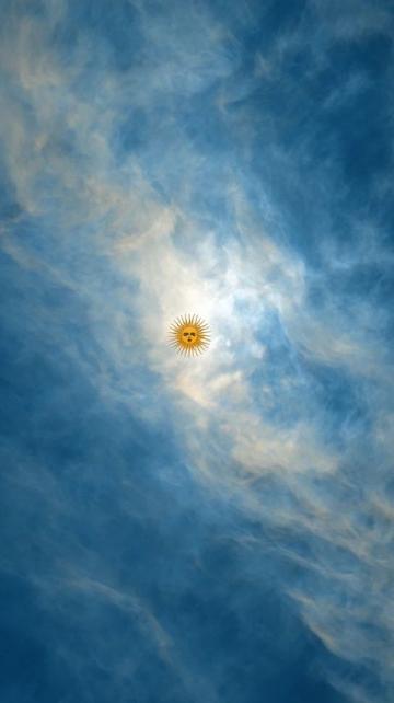 晨光初现:天空惊喜展现温暖阳光