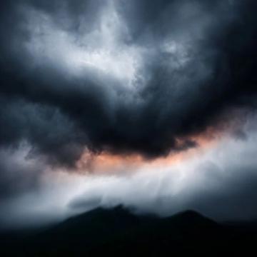 暴雨天气防灾攻略:如何预防山洪泥石流等灾害?