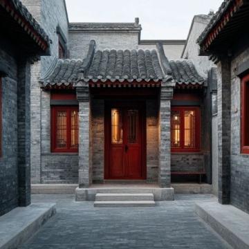 广东潮州，这座被誉为岭海名邦海滨邹鲁的千年古城，既是潮汕文化的发源地