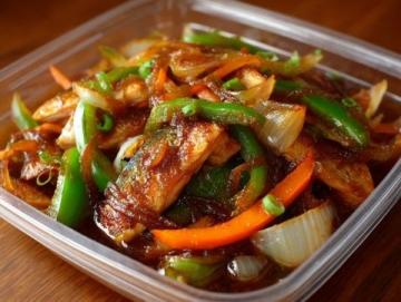 家常版鱼香茄子的简单做法,酸甜可口超下饭