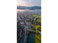 贵州毕节清晨美景：老城区里的生机与宁静