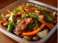 家常版鱼香茄子的简单做法，酸甜可口超下饭