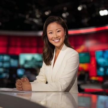 未来几年里上海频道将由赵琦鑫与佘雅静两大美女主播挑大梁