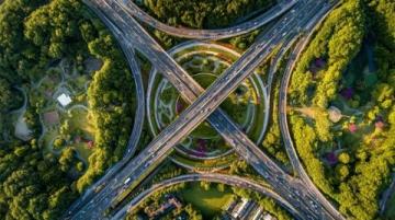 掌握美国高速公路缴费指南:避免收费路段、了解电子缴费系统及其使用方法