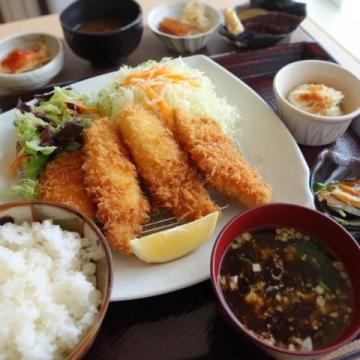 名古屋中部国际机场如何去市区？哪些餐厅值得推荐？