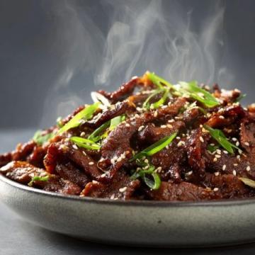 10分钟速成!洋葱炒肉家常快手菜,鲜香开胃又下饭