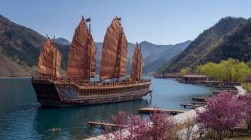 云端之蓝：泸沽湖畔的旅行回忆