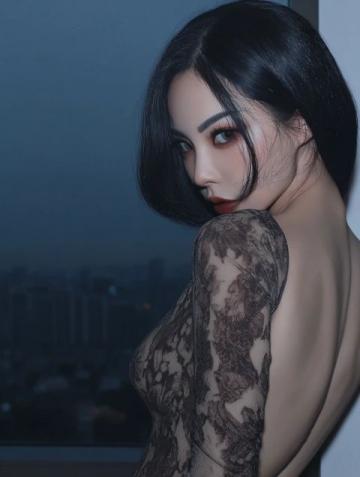 香菇蒸滑鸡——鲜嫩多汁的家常美味,简单步骤让你的餐桌焕然一新!