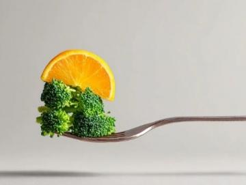 快进食容易导致肝脏肥大和多种疾病