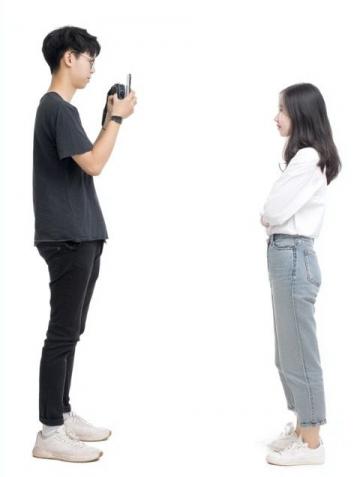 欢迎各位抖友!看镜头里的这位男士像不像西门庆?