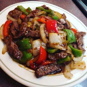 10分钟速成!洋葱炒肉家常快手菜,鲜香开胃又下饭