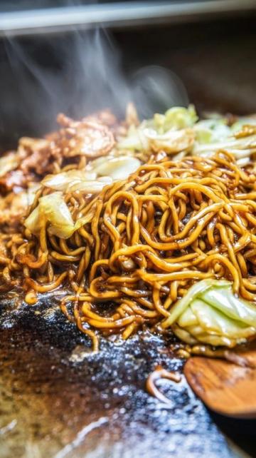 在烩面之城郑州,这家山西刀削面馆让无数食客慕名而来