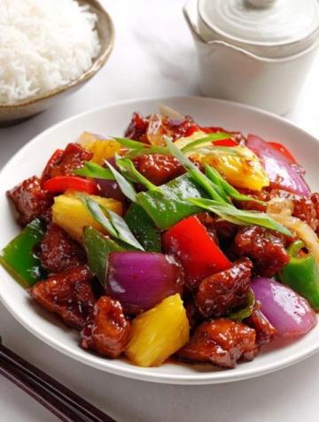 10分钟速成!洋葱炒肉家常快手菜,鲜香开胃又下饭