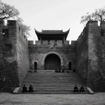 云南曲靖旅游攻略:必游景点推荐、特色活动和旅行贴士