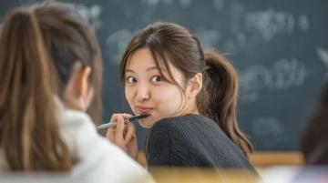 高考命题四阶段演变:从知识立意到素养导向