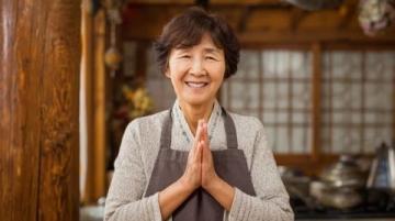 李大姐喜迎婆婆89岁寿辰,携夫返乡探亲孝心满满