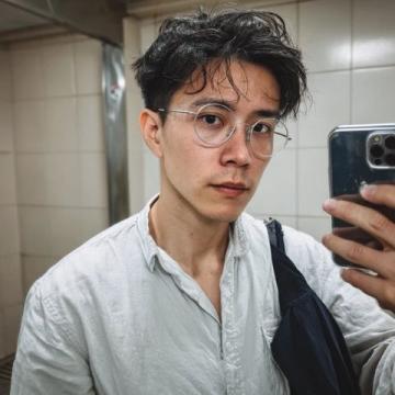 杨议侯耀华直播带货新玩法:不粘锅新品笑翻观众!