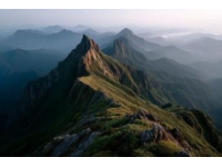 想要挑战自我，体验一场刺激而又难忘的徒步之旅吗？那么邹城小刀山绝对是一个不容错过