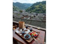 贵州行Day2：安顺龙宫探秘，蓝天下的美食与自然美景之旅